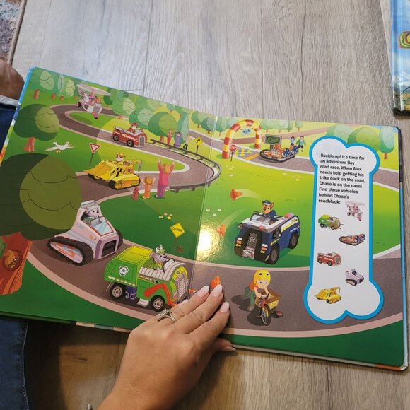 First Look and Find Nickelodeon PAW PATROL hard cover book isbn 9781450896726 - Picture 3 of 5